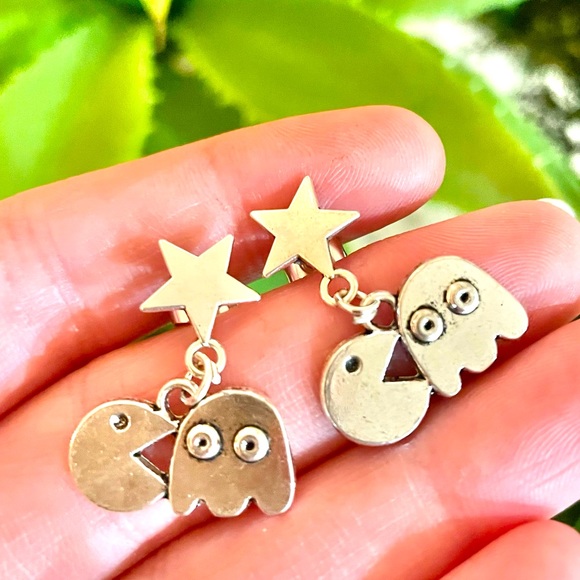 Silver Pac Man Earrings - Picture 1 of 3
